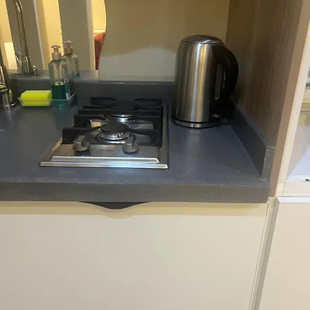 Modern Cozy Studio In North Obhur - Alyaqoot District, Jeddah-3